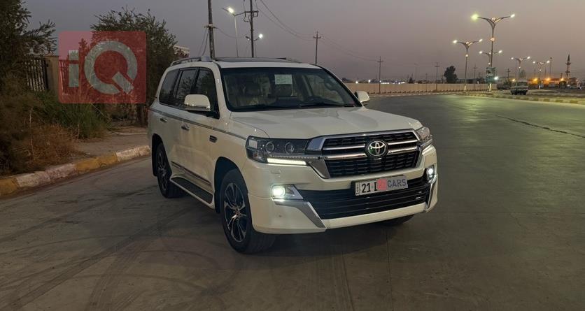 تويوتا لاندكروزر